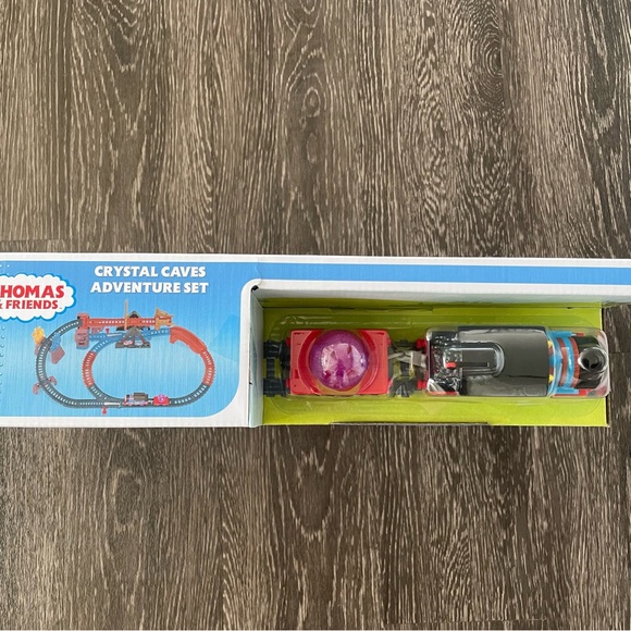 New! Thomas & Friends Motorized Crystal Caves Adventure Set - Picture 8 of 15